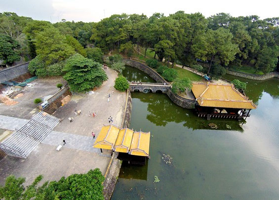 Lăng Tự Đức - tâm hồn lãng mạn, trữ tình của một ông vua thi sĩ