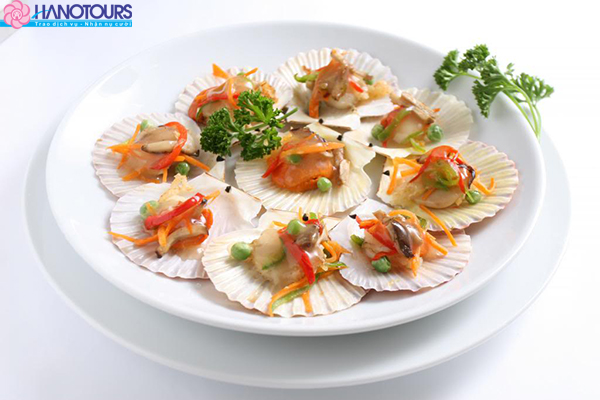 Thưởng thức món sò điệp nướng tại Phú Quốc