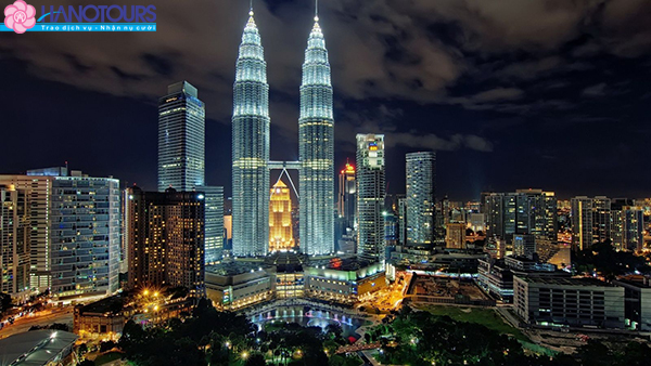Tòa tháp đôi Twin Tower - niềm kiêu hãnh của nhân dân Malaysia