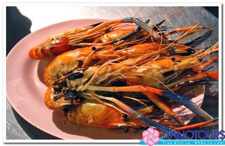 hải sản trong tiệm ăn Lek & Rut