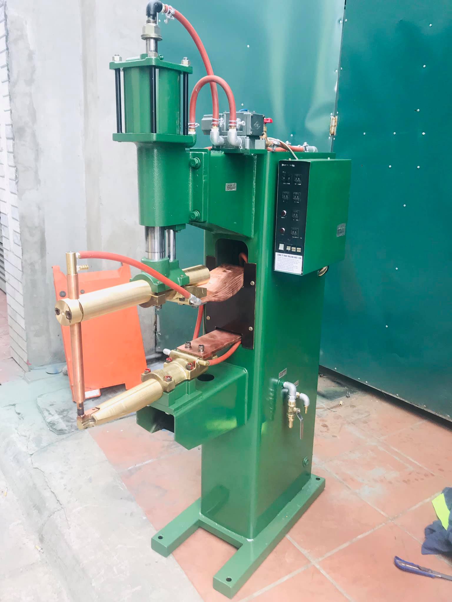 MÁY HÀN ĐIỂM 35KVA