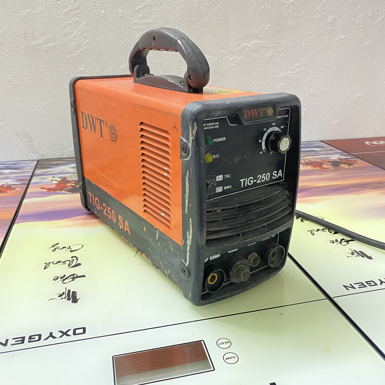 Máy hàn 2 chức năng 250A tig +que công suất chuẩn.