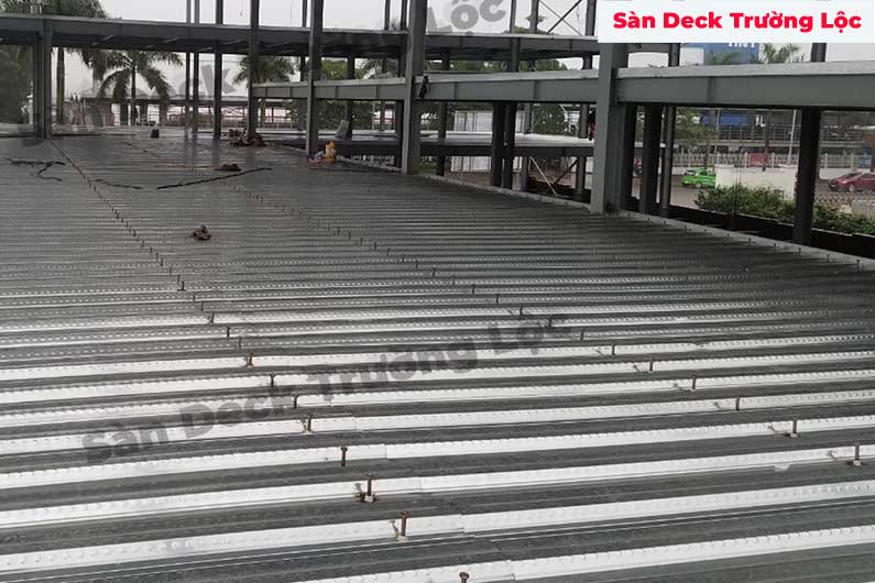 thi công lắp đặt sàn deck tại Đắk Nông