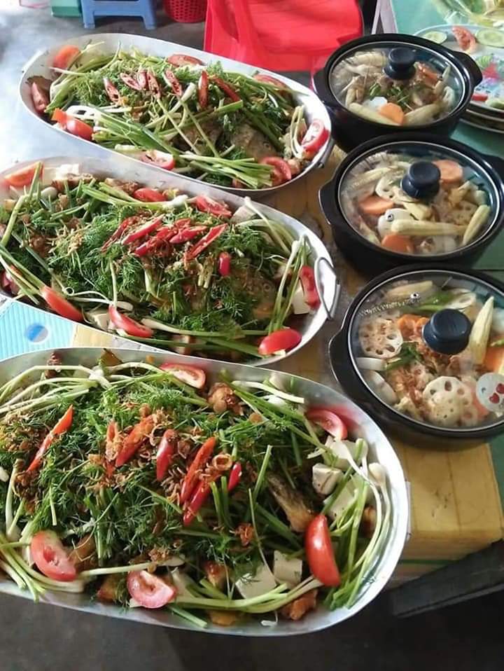 khay cá chép om dưa