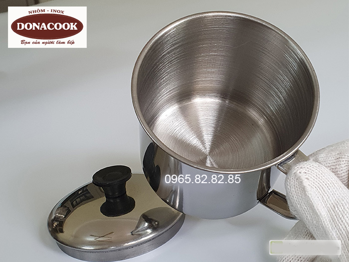 ca inox có tay cầm, có nắp đậy