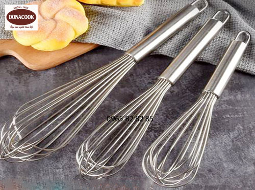 Dụng cụ đánh trứng có tay cầm