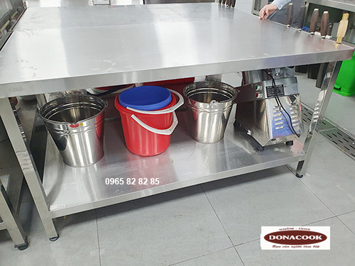 bàn inox chế biến