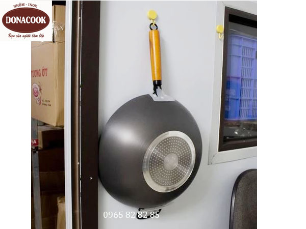 Chảo inox sâu lòng đen