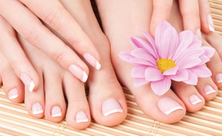 Mẹo hay giúp bạn sở hữu đôi chân trắng hồng và không còn mùi hôi
