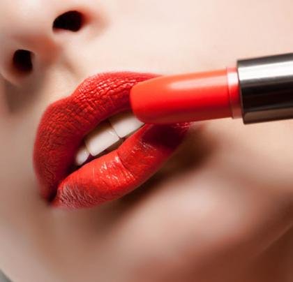 10 bước tô son để cả ngày không trôi