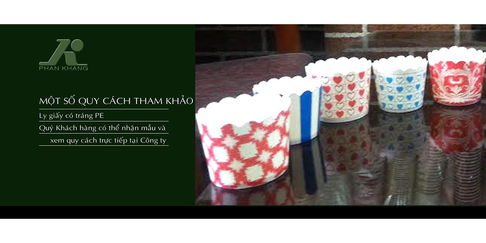 Ly đựng bánh bông lan