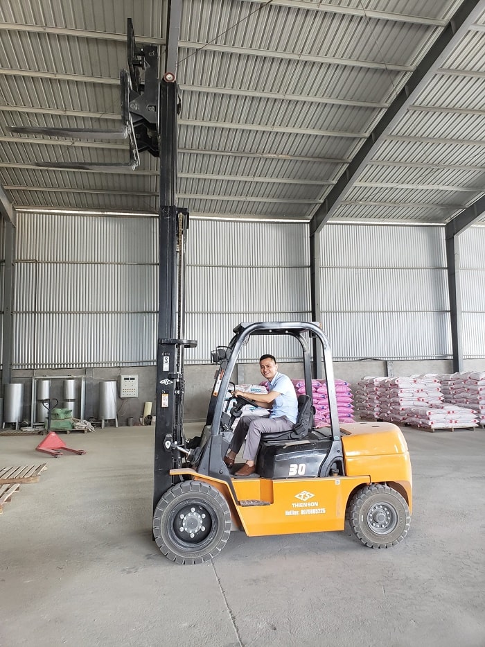 3-meo-lam-sach-xe-nang-dau-dung-cach