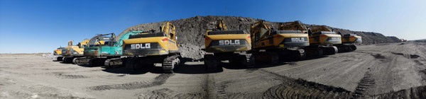 May-xuc-SDLG-tai-trong-lon-tai-Gobi-MongCo-1