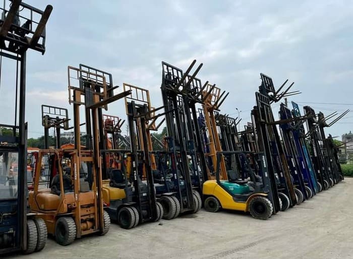 xe-nang-dau-cu-komatsu