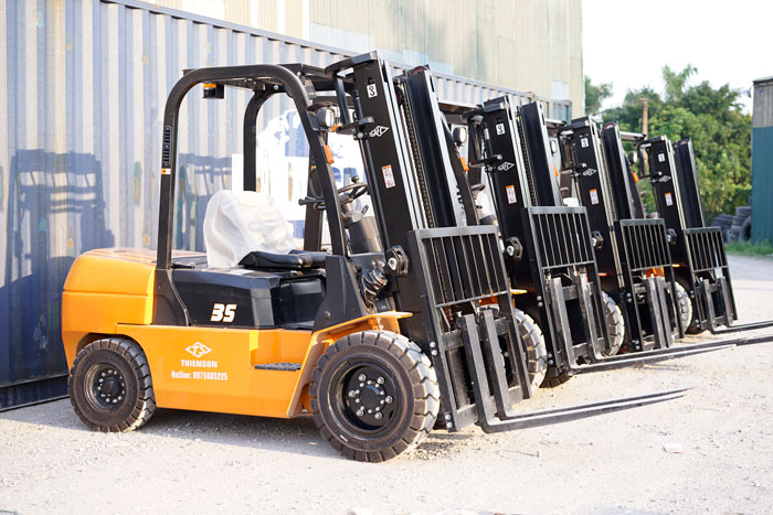 xe-nang-dien-xe-nang-dau-diesel