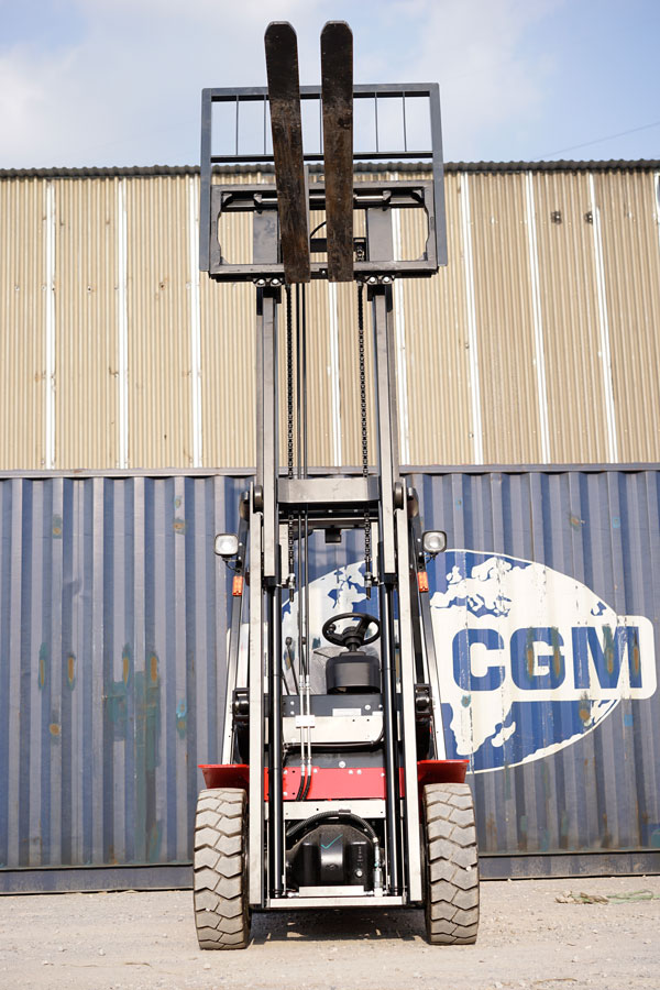 xe-nang-dien-xe-nang-dau-diesel