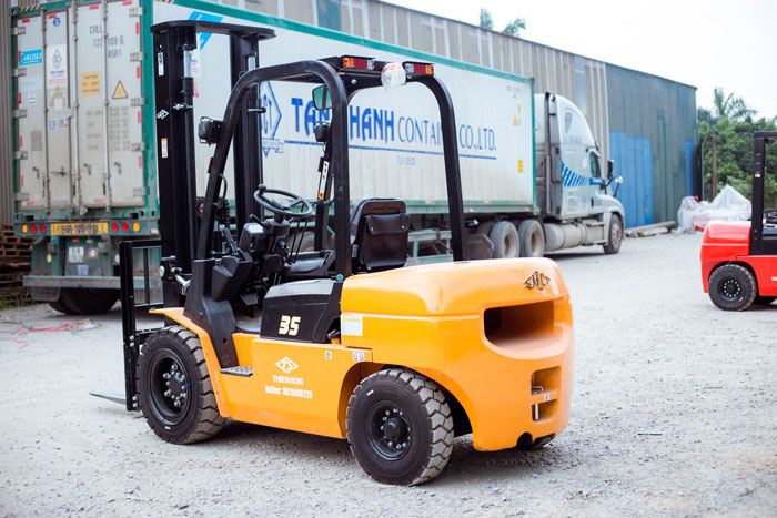 xe-nang-hang-trung-quoc-va-xe-nang-qua-su-dung-6