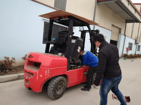 Dich-vu-sua-chua-bao-duong-xe-nang-bac-ninh-bac-giang