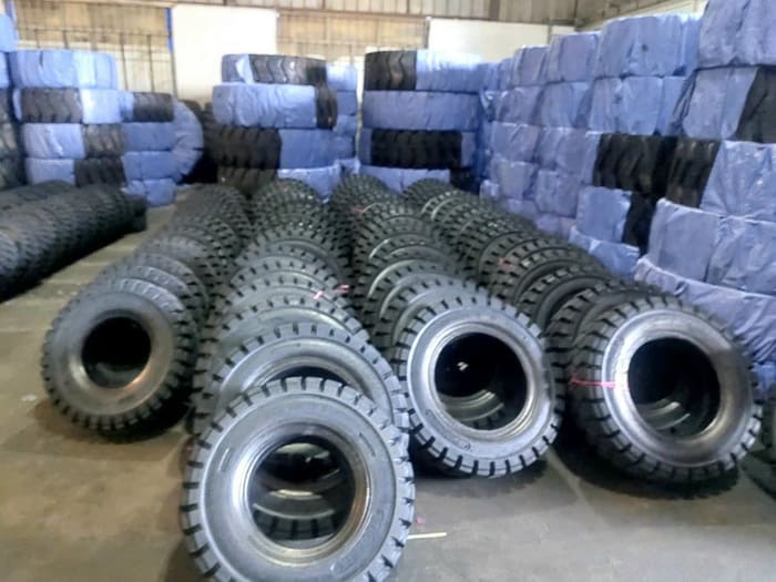 lop-xe-nang-300-15-lop-dac-lop hoi