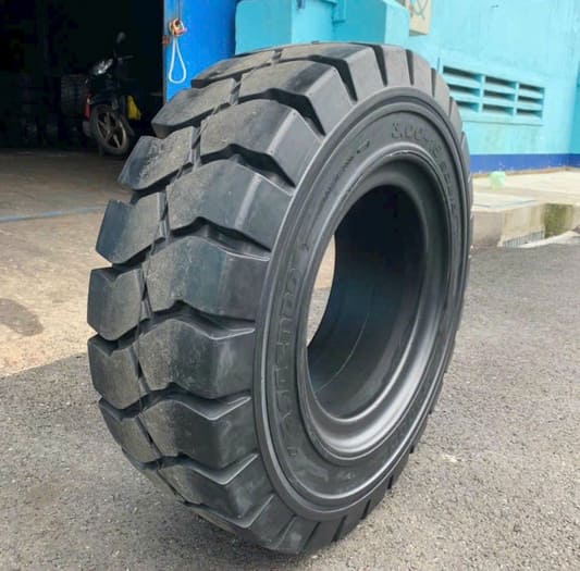 lop-xe-nang-300-15-lop-dac-lop hoi