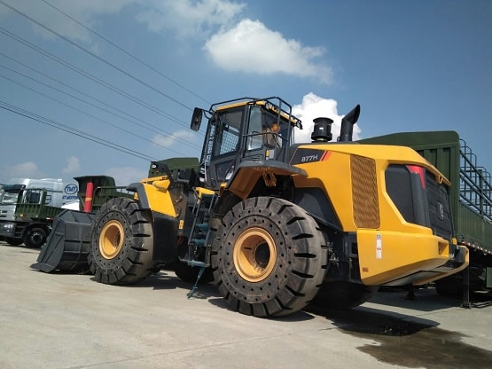 may-xuc-lat-liugong-clg877h-gau-4.2