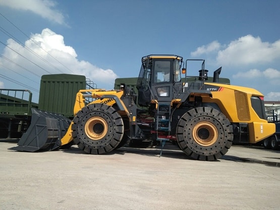 may-xuc-lat-liugong-clg877h-gau-4.2