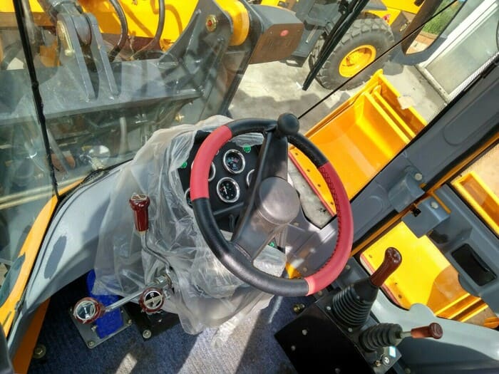 may-xuc-lat-mini-gau-0.6-laigong-zl15a