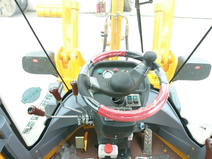 may-xuc-lat-mini-gau-0.85-0.9-m3-laigong-zl16