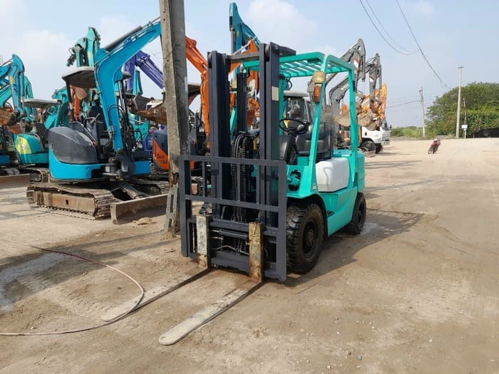 Xe-nang-cu-Mitsubishi-3T-nhap-Nhat-nguyen-chiec