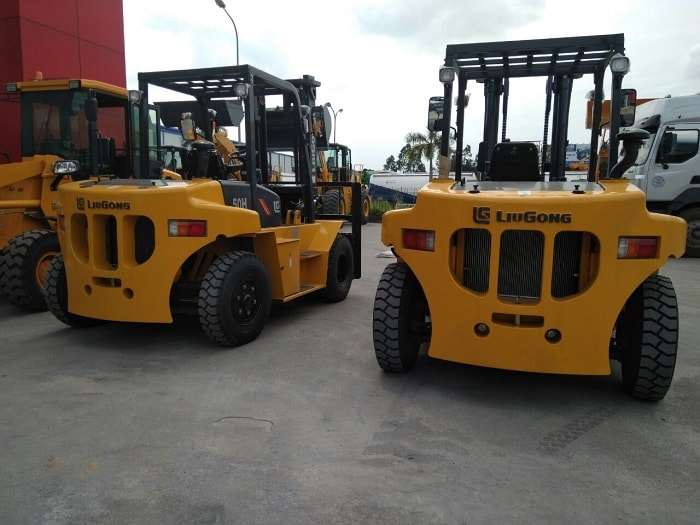 xe-nang-dau-5-tan-liugong-gia-re