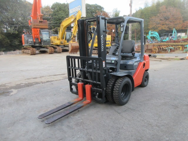 xe-nang-dau-xe-dien-komatsu-toyota-nhat-cu