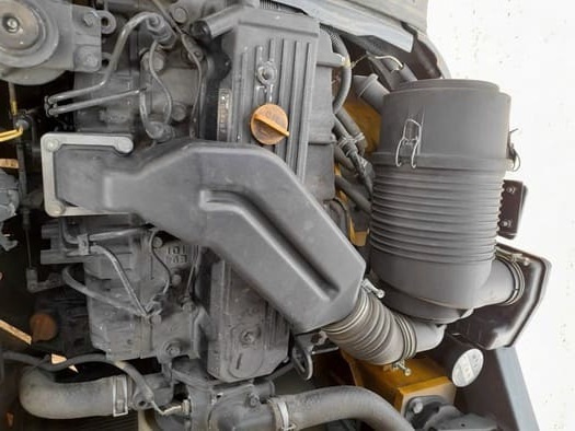 xe-nang-komatsu-doi-cao-17-luot