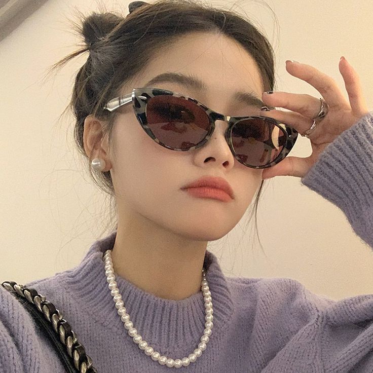 Kính mắt mèo