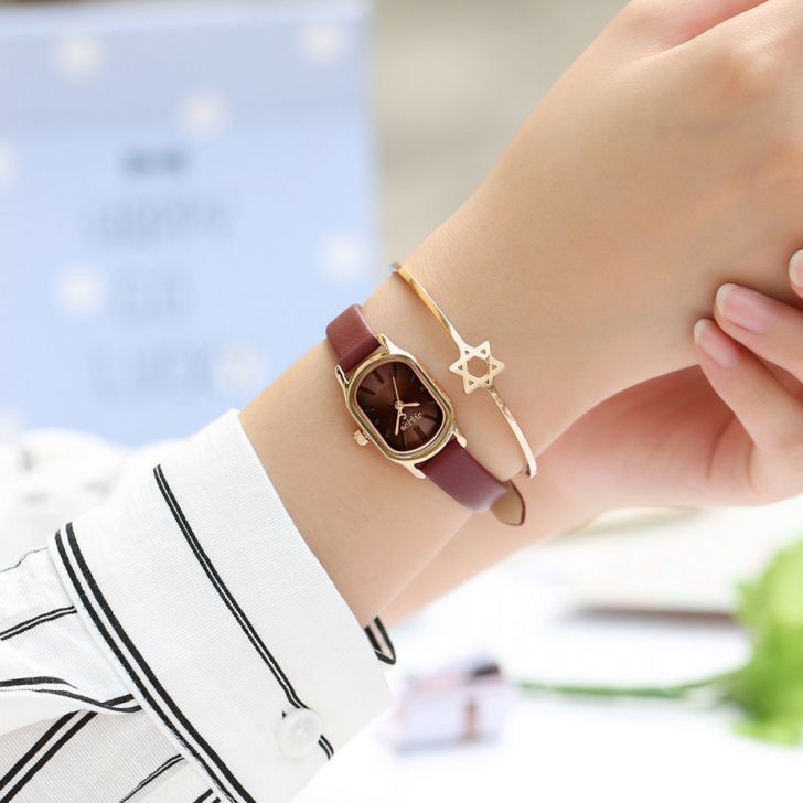 Đồng Hồ Nữ: Phụ Kiện Thời Trang Tinh Tế và Đa Dạng Dành Cho Phái Đẹp