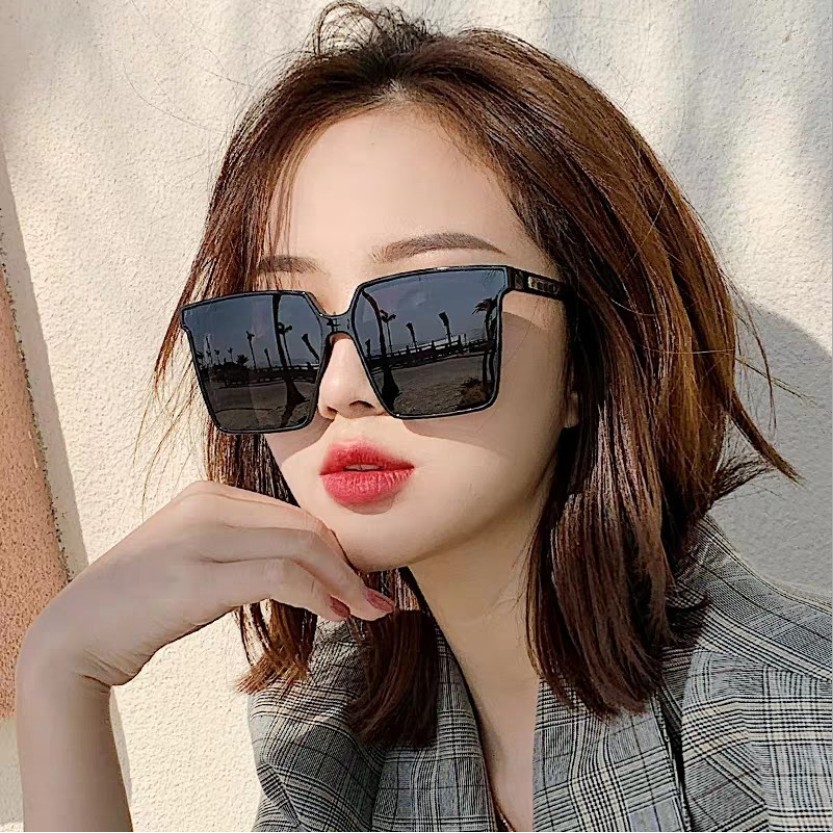 Kính Mắt Oversized