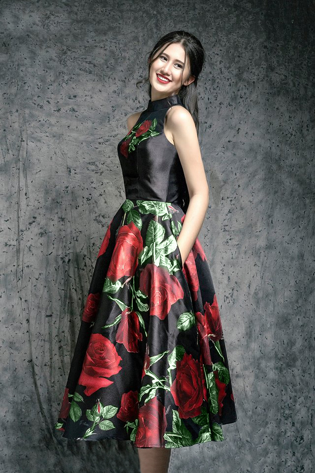 Đầm Xòe Vintage Cổ Yếm In Hoa Hồng Cao Cấp _ HA355