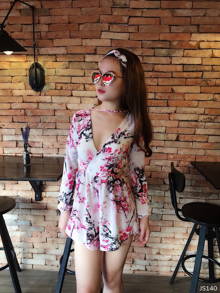 Jumpshort xẻ ngực hở lưng họa tiết hoa anh đào #JS140AD