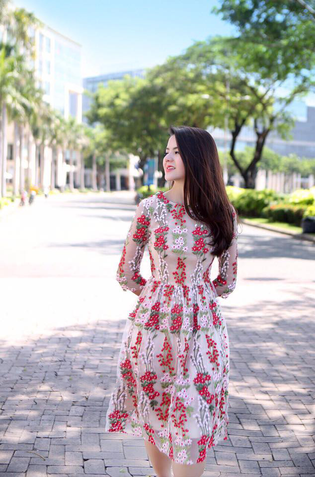 Đầm Ren Thêu Hoa Cao Cấp, Sang Trọng - Trắng _ HA338