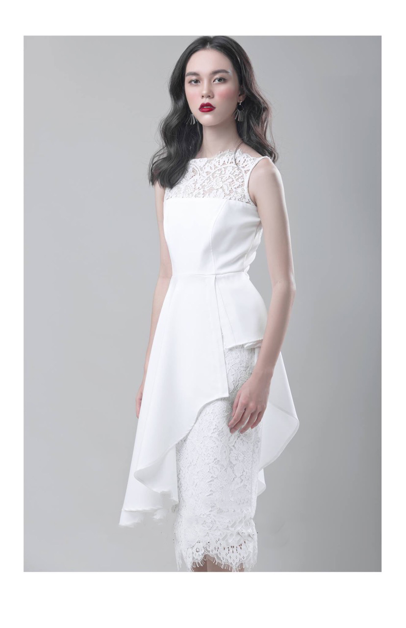 Đầm Ren Phối Peplum Đính Nút Sau #D623