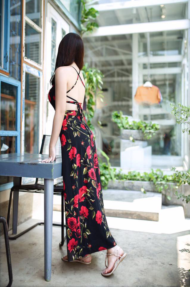 Đầm Maxi Hoa Hồng Đan Dây - Đen _ HA437