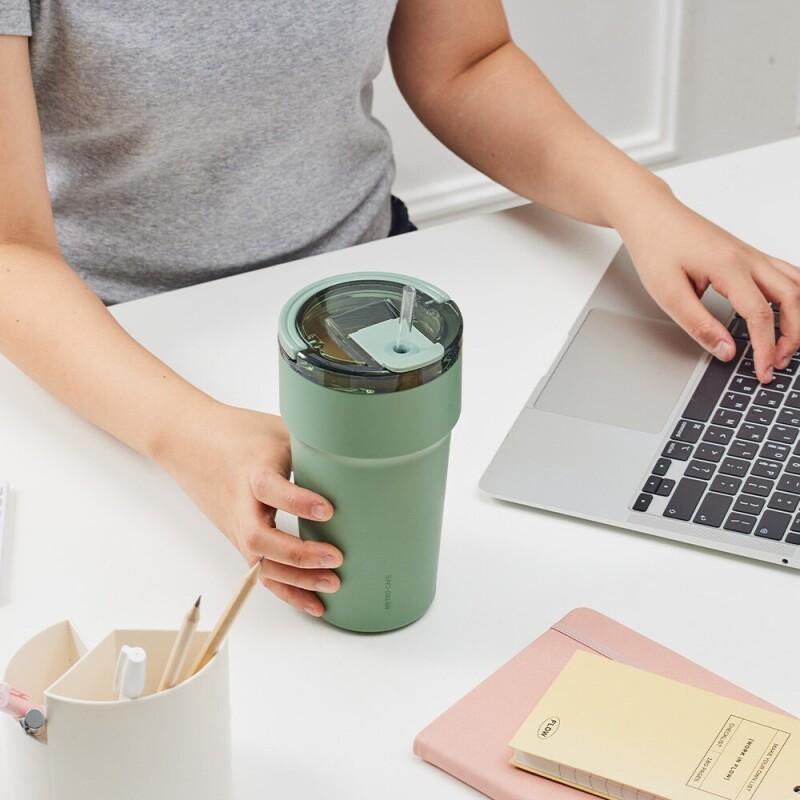 Ly giữ nhiệt LocknLock Metro Cafe Top Handle inox 304 lòng phủ sứ giữ nguyên hương vị đồ uống LHC4416 710ml