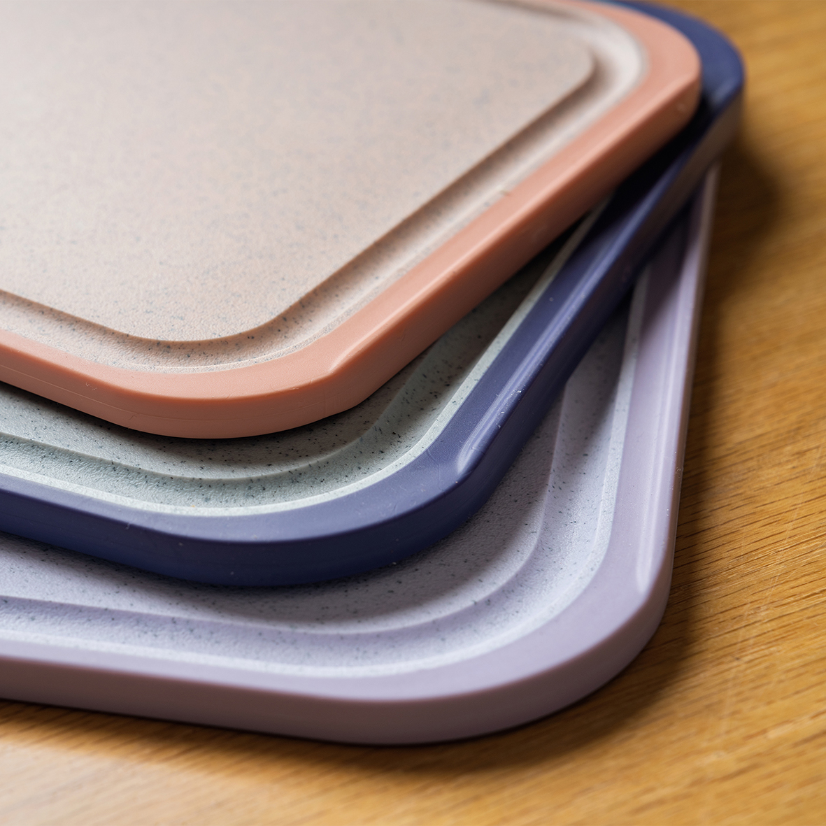 Bộ 3 thớt nhựa kháng khuẩn Haatz CIM296 kèm giá đặt