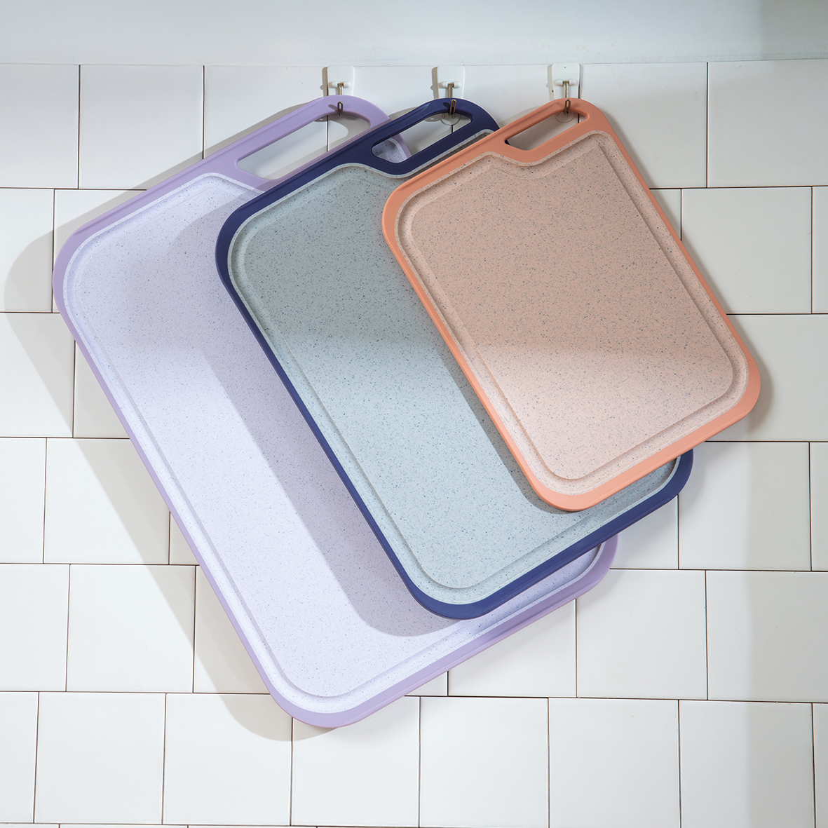 Bộ 3 thớt nhựa kháng khuẩn Haatz CIM296 kèm giá đặt