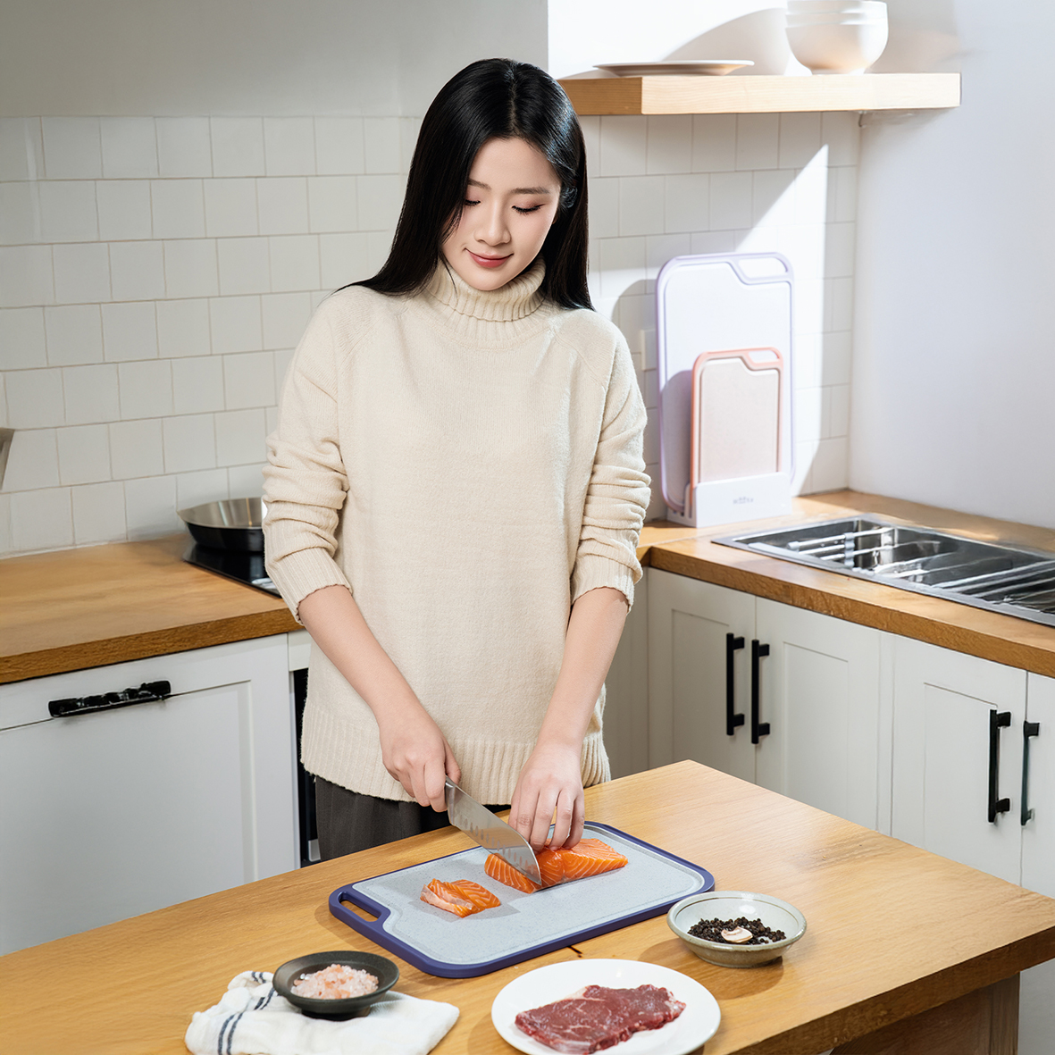 Bộ 3 thớt nhựa kháng khuẩn Haatz CIM296 kèm giá đặt