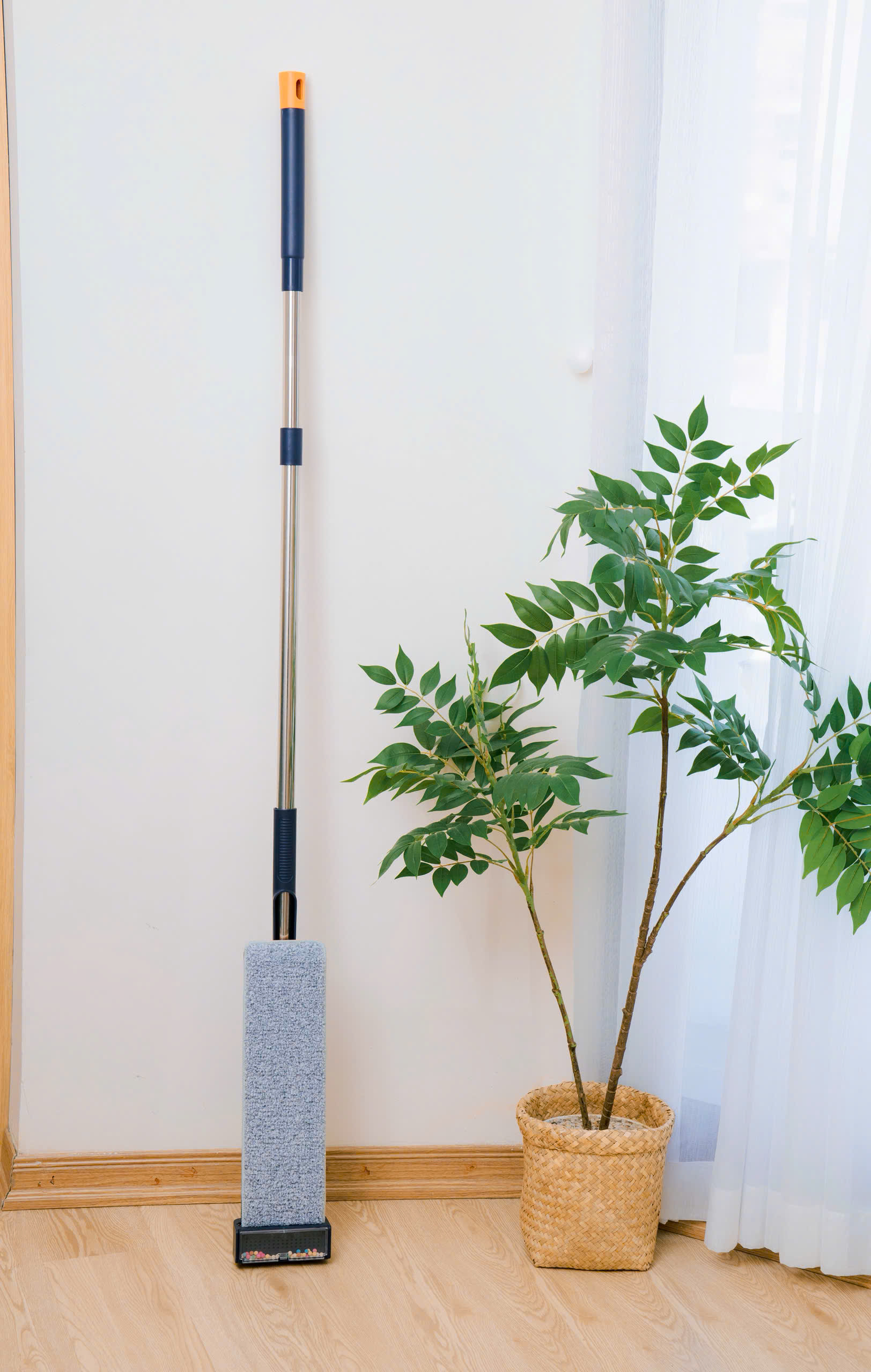 Cây lau nhà tự vắt bằng gạt nước thông minh Kaiyo