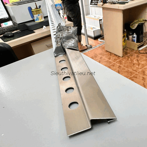 Nẹp inox chênh cote (nẹp chênh cốt)