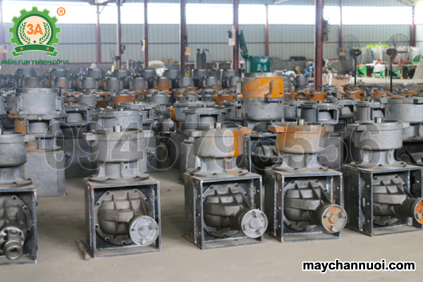 máy ép cám viên trục đứng 3