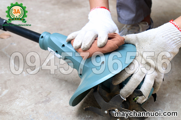 máy xới đất mini cầm tay