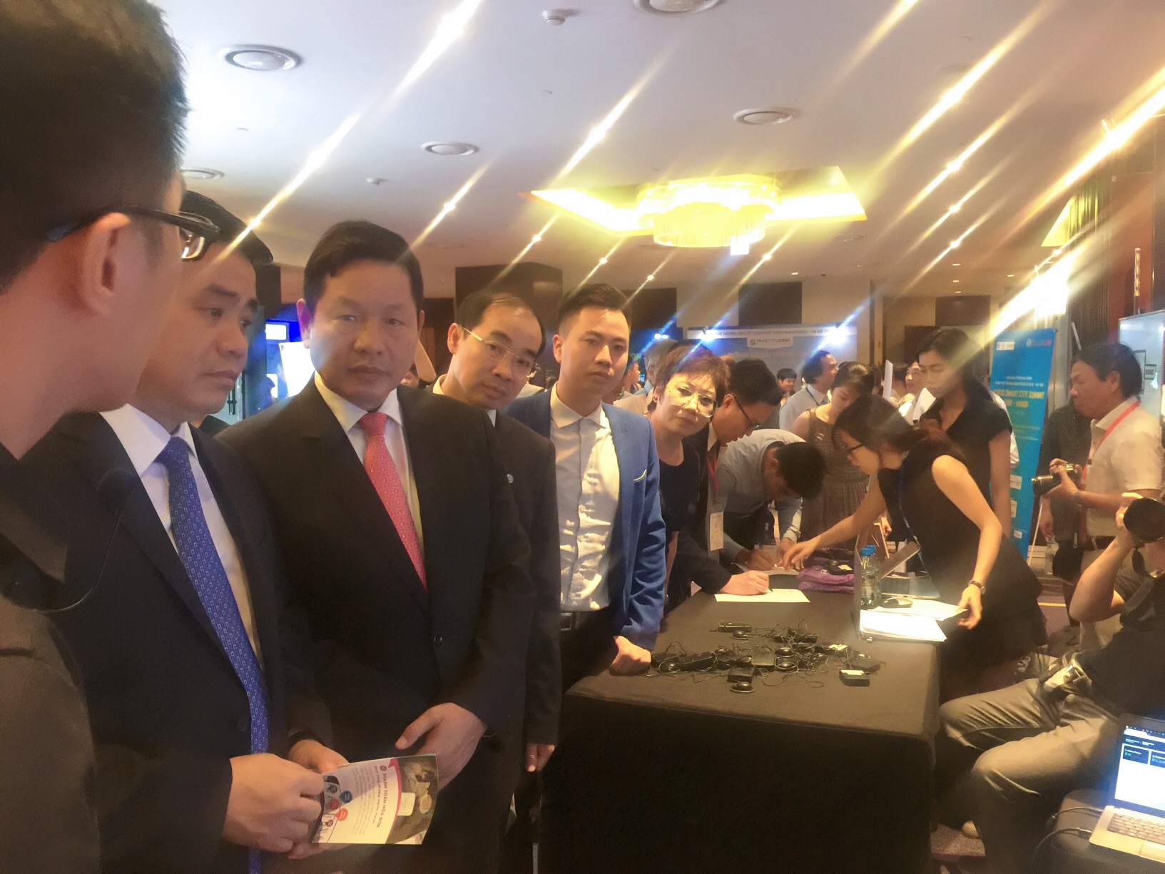 HÀ NỘI HƯỚNG TỚI THÀNH PHỐ THÔNG MINH