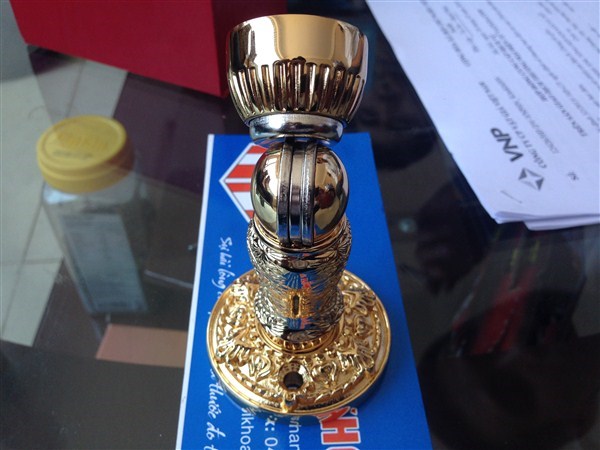 Hít cửa đồng mạ vàng 2